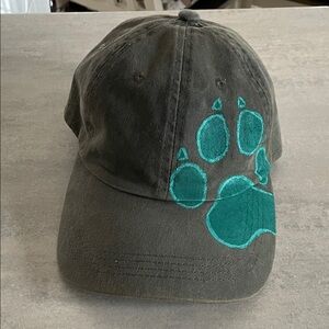 Dark green cotton adjustable women’s baseball ball cap with wolf paw print